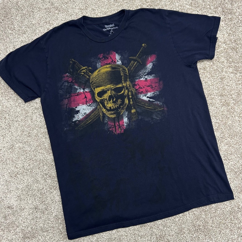 Pirates of the Caribbean‎ Disneyland Resort Tshirt Men Size XL Fade Skull Black